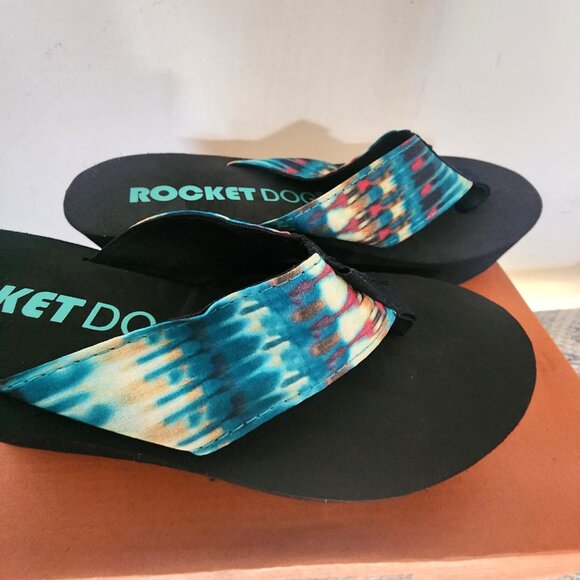 Rocket Dog Flip Flops - Picture 5 of 6